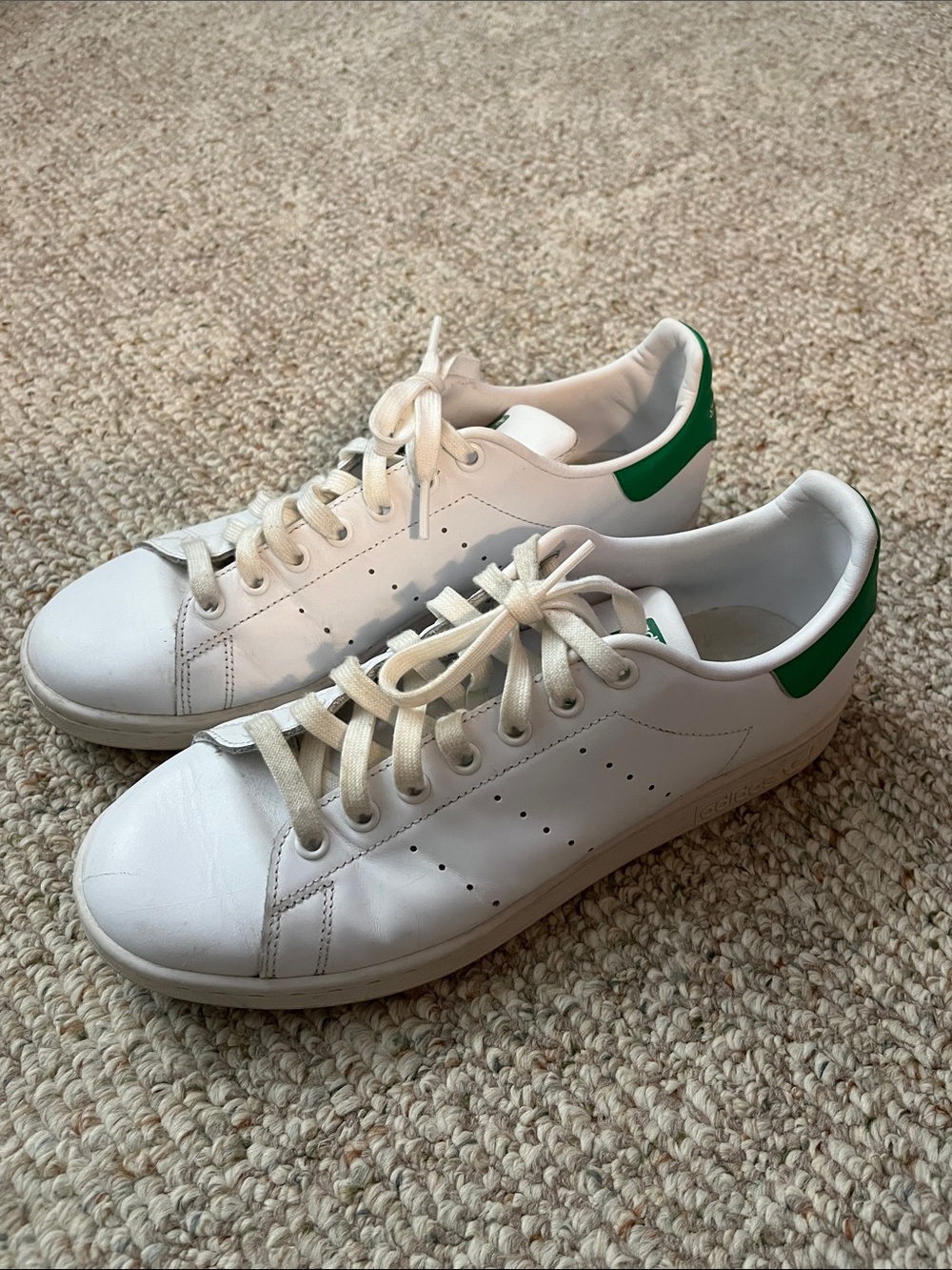 adidas Stan Smith White Low-Top Sneakers with Green Heel Tab